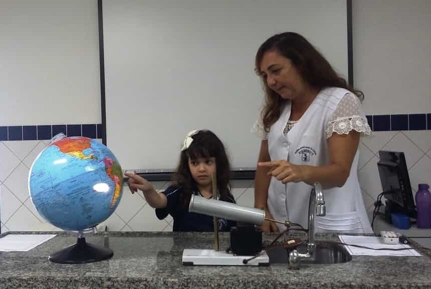 Estudando o dia e a noite no laboratório