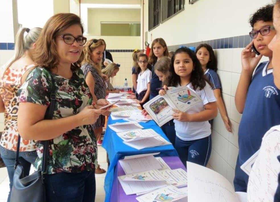 Manhãs e tardes de autógrafos