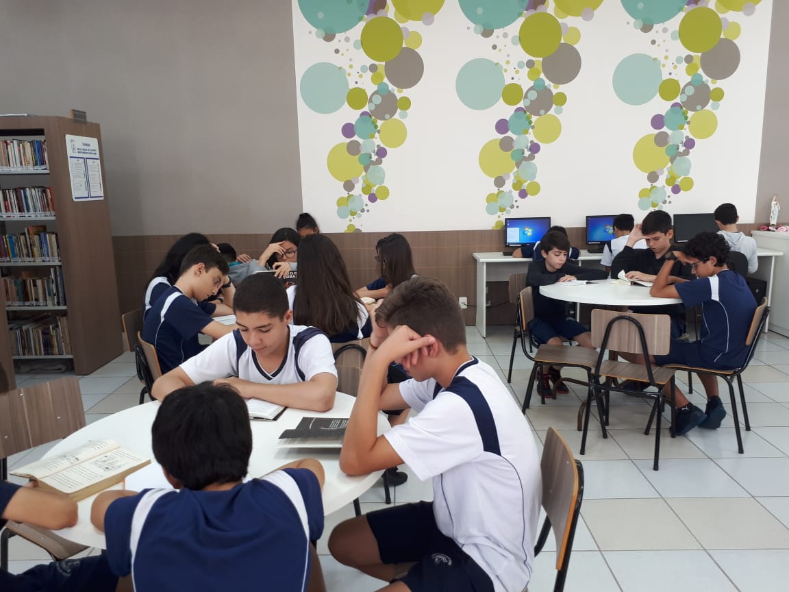 Projeto Leitura com alunos dos 8º Anos