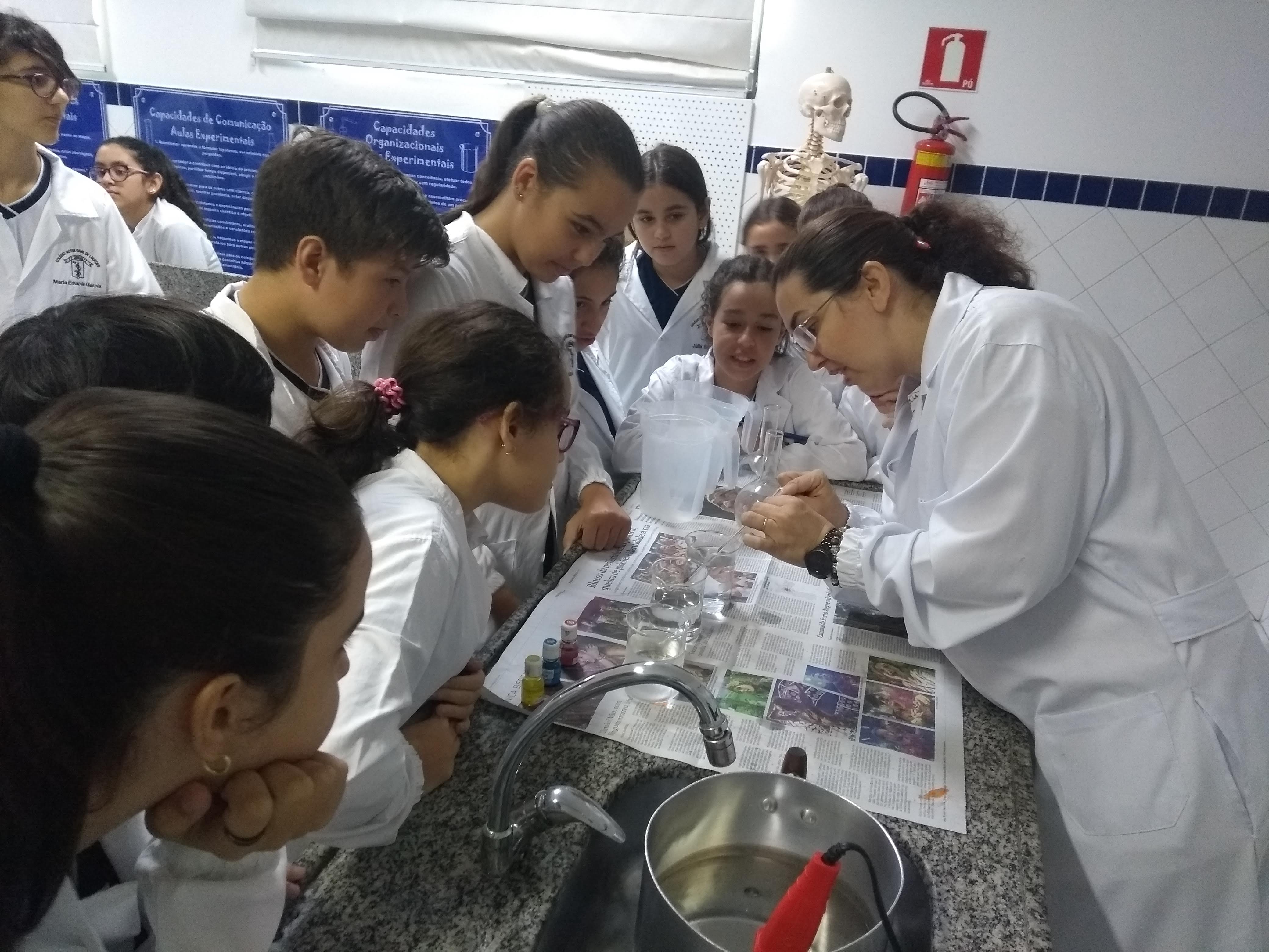 Experiências sobre Calorimetria no laboratório