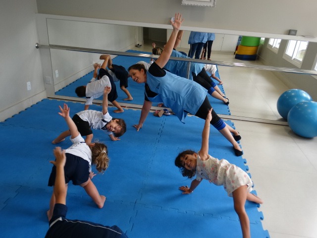 Momento Baby Pilates no Berçário Les Enfants