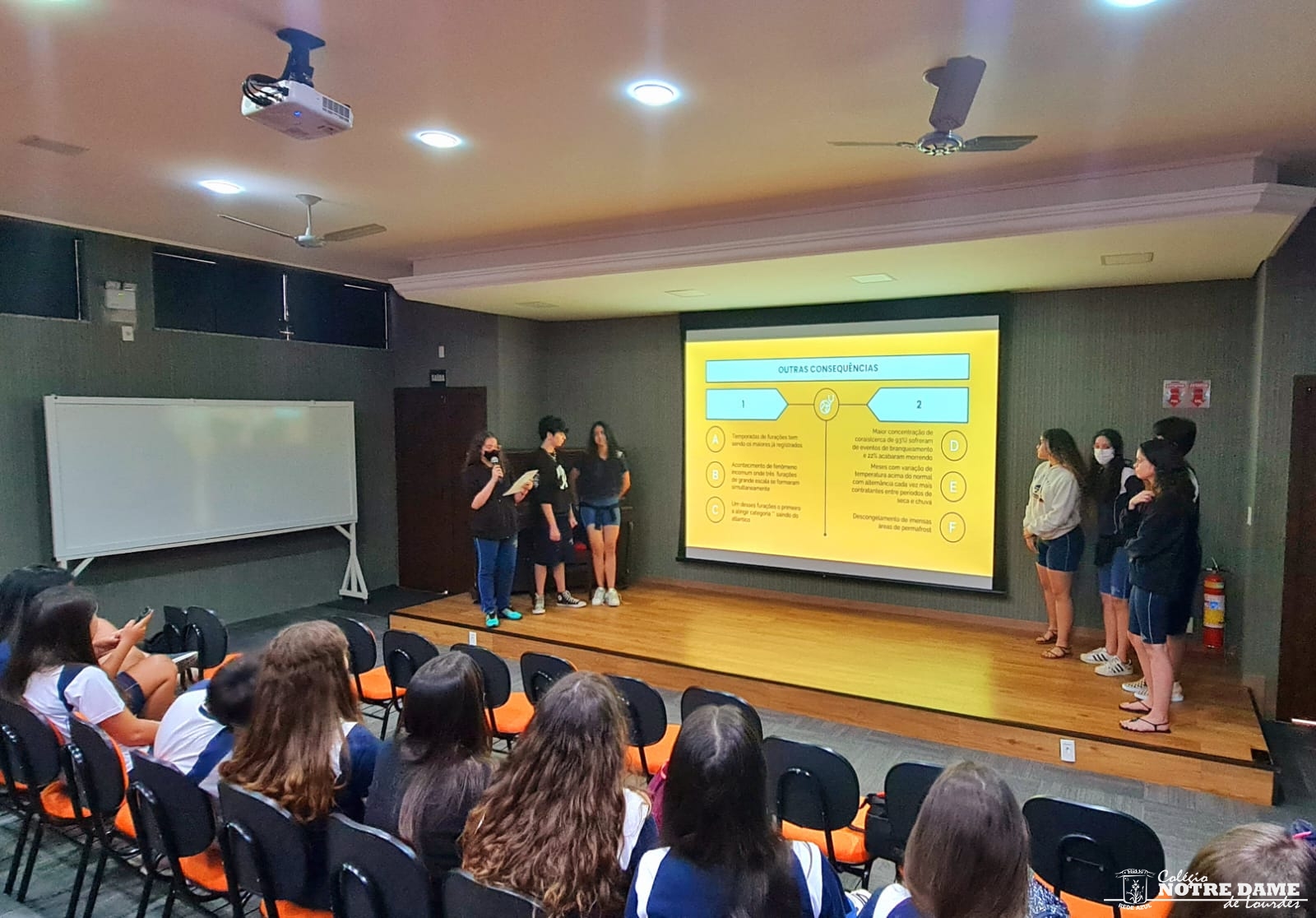 Matéria / Aula de Geografia na Sala Maker - Colégio Notre Dame de