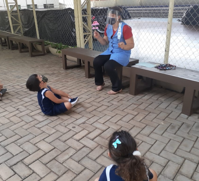 Infantil 1 - História "A Menina Bonita do Laço de Fita"