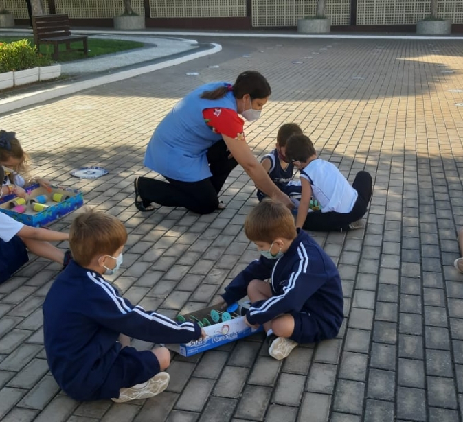 Infantil I - Brinquedos feitos com caixas