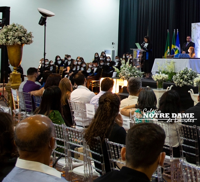 Formatura de 73 alunos do Ensino Médio do Colégio Notre Dame marca início de uma nova etapa